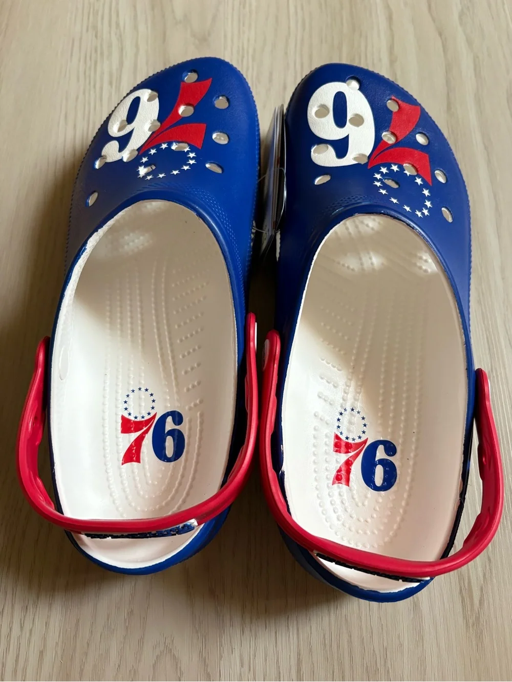 Crocs Classic Clogs NBA Philadelphia 76ers Blue Red Mens Size 10 Womens 12 NWT